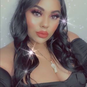 Meet your Posher, Priscilla